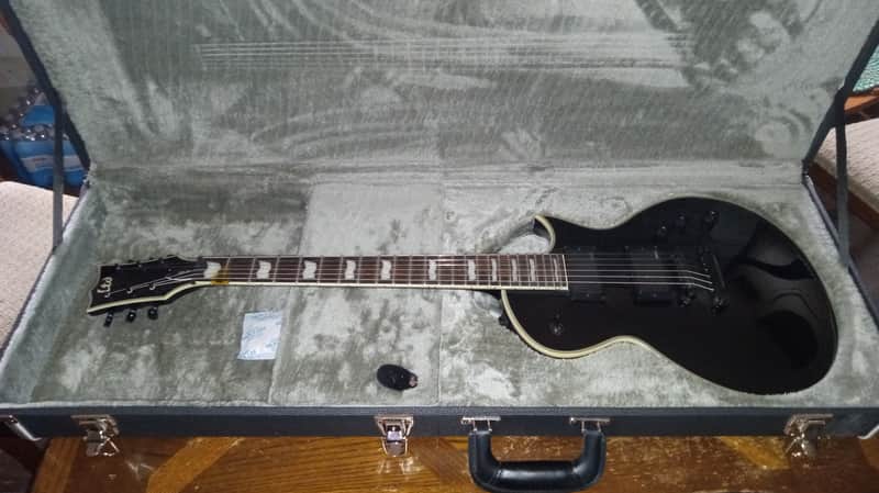 ESP LTD EC-401 With Case image 1