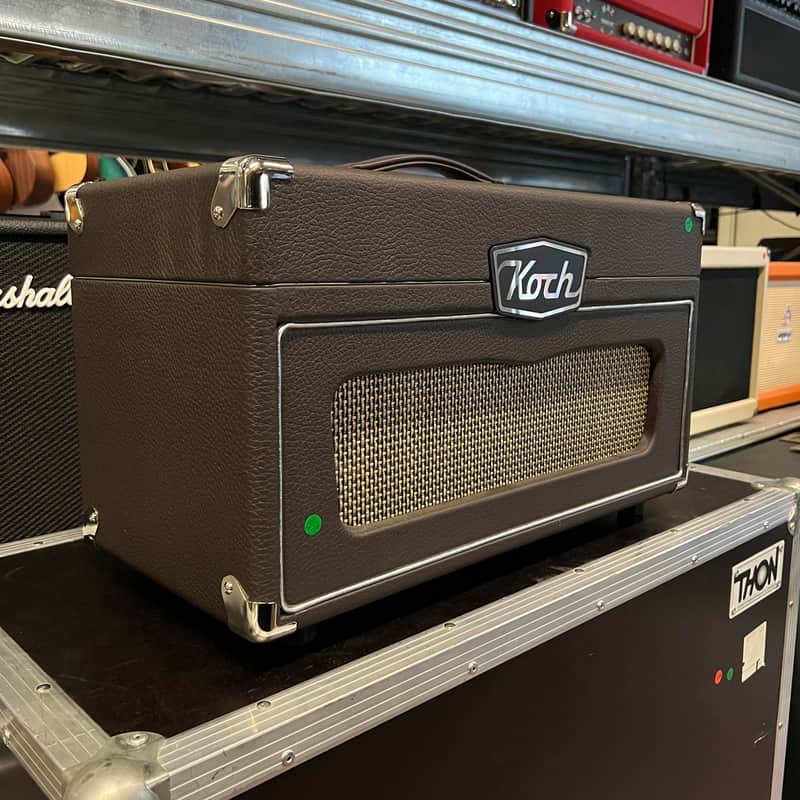 Koch Classictone Ii Head 20 W With Footswitch And Cover image 1