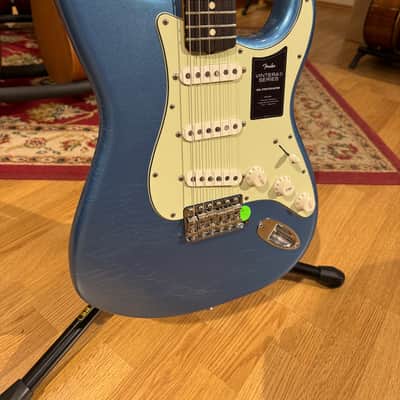 Fender Vintera II '60s Stratocaster Limited Edition Road Worn Lake Placid Blue image 2