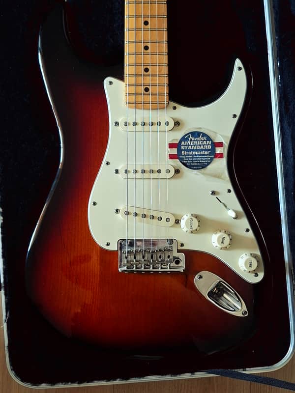 Fender American Standard 2012 Strat,  3-Tone Sunburst, Maple Fretboard image 1