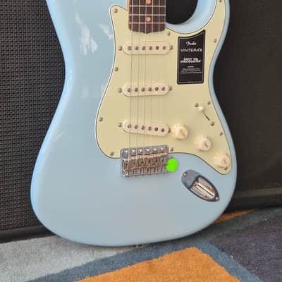 Fender Vintera III Early '60s Stratocaster 2026 - Sonic Blue image 2