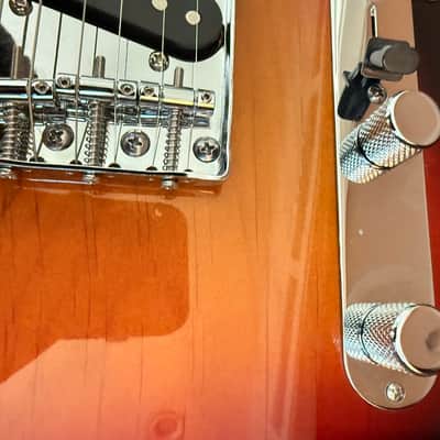 Squier Classic Vibe Telecaster Custom with Rosewood Fretboard 2010 - 2018 - 3-Color Sunburst image 10