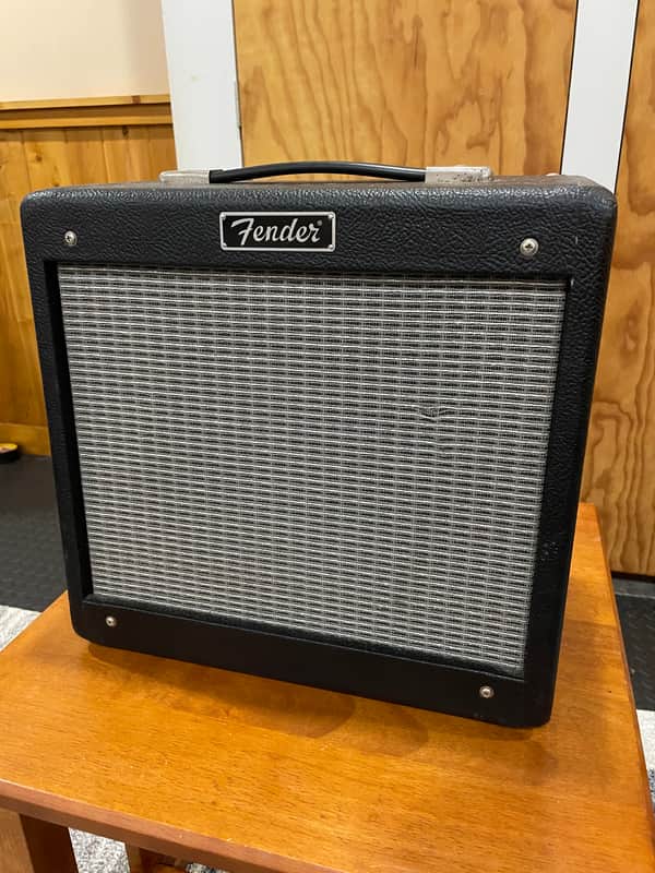 Fender Pro Junior III 15-Watt 1x10" Guitar Combo 2010 - 2016 - Black image 1