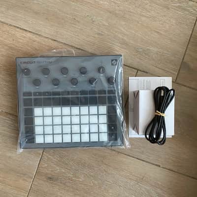 Novation Circuit Rhythm Groovebox 2021 - Present - Black image 2