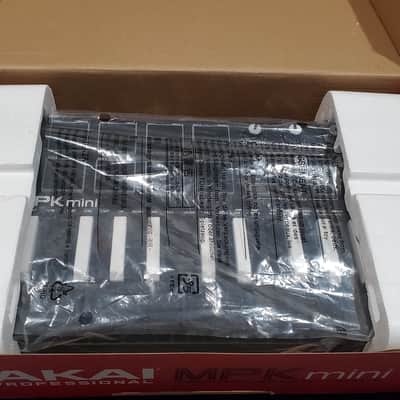 Akai MPK mini mk2 Special Edition 2018 - Black/White/Chrome image 6