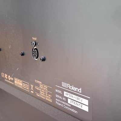 Roland HP504 88-Key Digital piano Black image 4