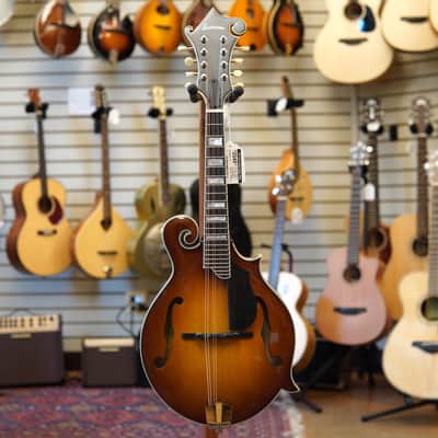 Eastman MD615 F-Style Solid Spruce/Maple Acoustic-Electric Mandolin Goldburst w/Hard Case image 4