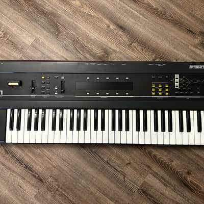 Ensoniq ESQ-1 Synth Keyboard 1986 image 1