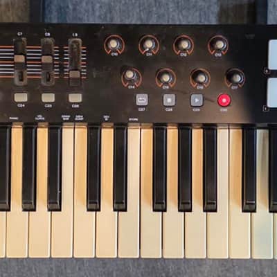 M-Audio Oxygen-61 (Pre-Owned) image 4