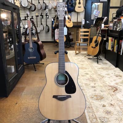 Yamaha FG800J Solid Top Dreadnought Acoustic Guitar Natural image 4