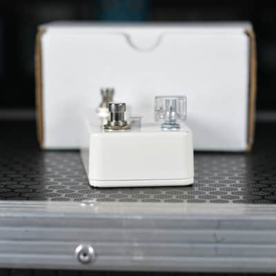 Lovepedal Tchula Boost 2010s - White image 6
