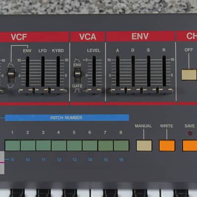 Roland JUNO-106 Programmable Polyphonic Synthesizer in Very Good condition image 9