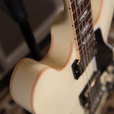 Gibson ES-335 Custom Shop 2000s Alpine White owned by Chris Shiflett image 3