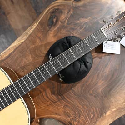 Martin Standard Series 00-28 #706 image 21