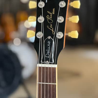 Gibson Les Paul Deluxe 2011 - Gold Top image 6
