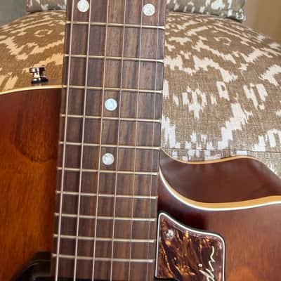 Godin 5th Avenue CW Kingpin II - Cognac Burst image 7