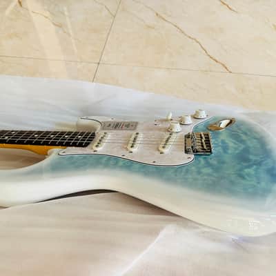Fender 2024 Collection, Made in Japan Hybrid II Stratocaster 2024