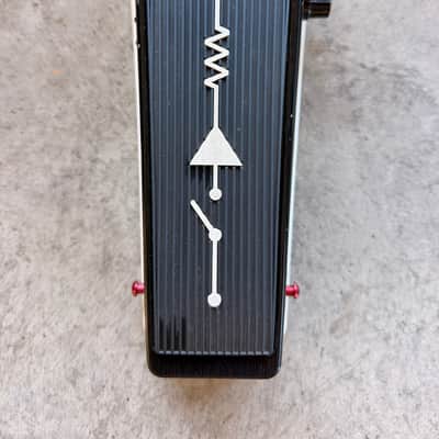 Dunlop MC404 CAE Custom Audio Electronics Wah 2010 - Present - Black image 4