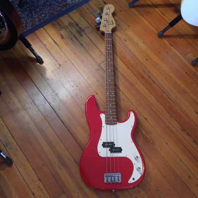 Squier Affinity Precision Bass 2000 Red image 2