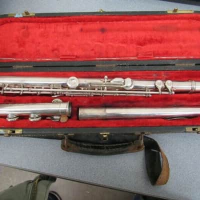 King Cleveland Flute, Made in USA, Silver Plate w/ case, Antique Good Condition. image 8