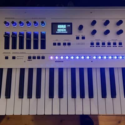 Korg Opsix SE 61-Key Altered FM Synthesizer 2023 - Present - Platinum image 2