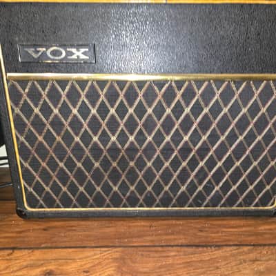 Vox V-2 Pacemaker 17-Watt 1x10" Guitar Combo 1965 - Black All Tube!! image 2