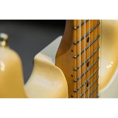 1983 Fender Standard Stratocaster (USA) with Maple Fretboard ivory white image 10