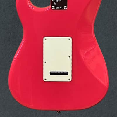 Fender Used American Professional Classic Stratocaster - Faded Dakota Red, 26 image 4
