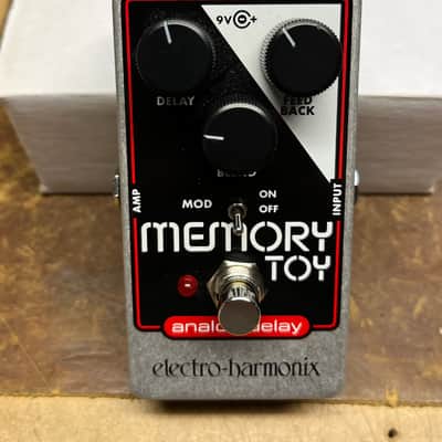 Electro-Harmonix Memory Toy Analog Echo / Chorus 2009 - Present - Black / White / Red image 1