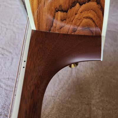 Taylor 810 BCE Special Edition 2000 - Brazillion Rosewood Back and Sides image 7