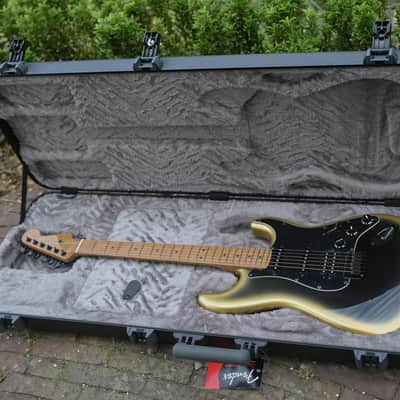 Fender Limited Edition American Professional II Stratocaster HSS - Gold Night image 14