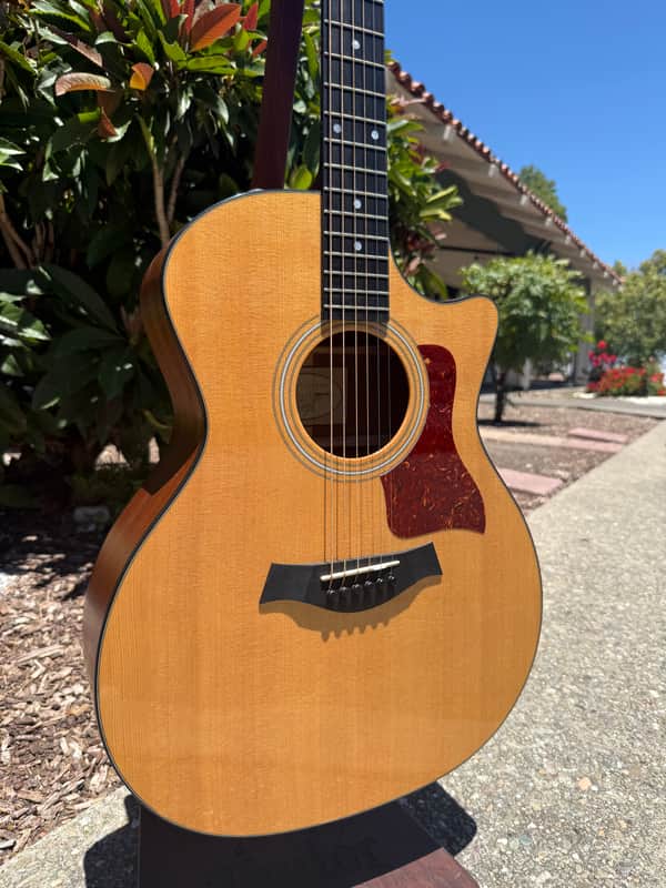 Taylor 314ce-L4 2003 - Natural image 1
