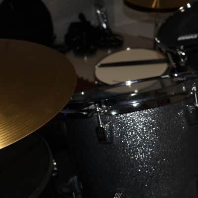 Ludwig BackBeat Complete 8x10 / 9x12 / 16x16 / 16x22 / 5x14" Drum Set with Hardware & Cymbals 2023 - Present - Silver Sparkle image 6