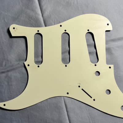 Vintage USA 54 8 Hole 50's Fender Stratocaster 56 Vintage Pickguard Celluloid / Nitrate Mint Green 1954 thru 58 RI image 2
