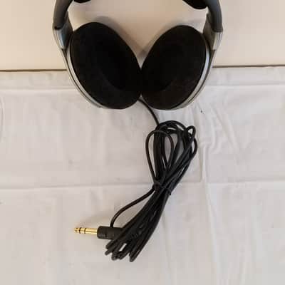 Sennheiser HD555 Stereo Dynamic Headphones image 1