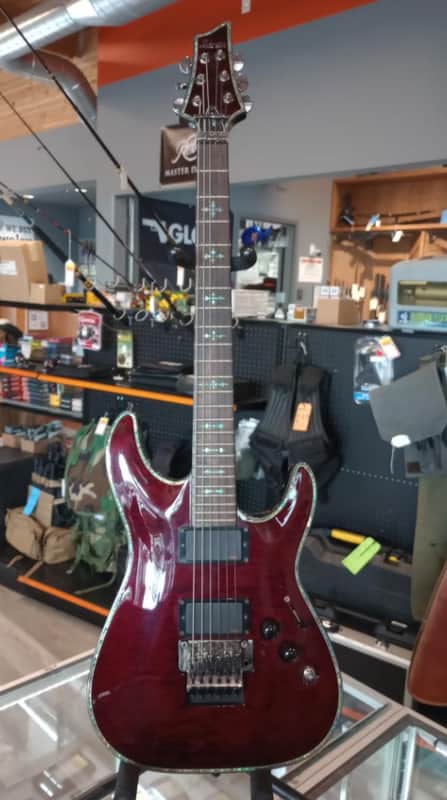 Schecter Diamond Series  Hellraiser  Black Cherry