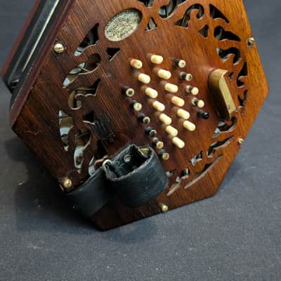 Lachenal 48-Key English Concertina image 2