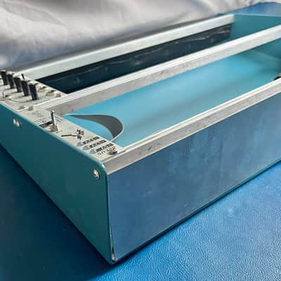 6U 84HP Eurorack Desktop Powered Case w/ padded wrist rest, TR-909 size image 4