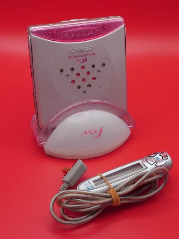 SHARP MD HEADPHONE MDLP PLAYER MD-ST70-p With Dock and Battery BARBIE image 1