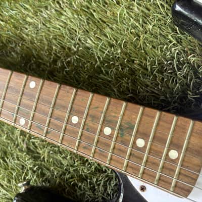 Peavey Rockmaster electric guitar w/ tuner and preamp image 5