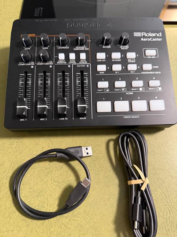 Roland VRC-01 AeroCaster Video Switcher image 1