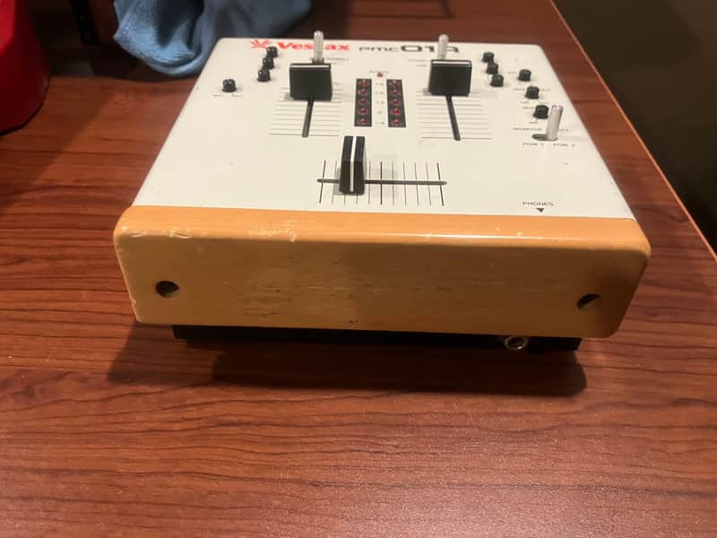 Vestax 01a - White | Reverb