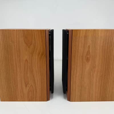 Tannoy Revolution R1 Bookshelf Speakers Set With Manual - Matched Pair - B-Wired image 7