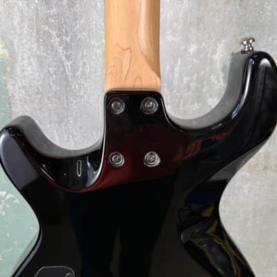 Line 6 Variax 500 Electric Guitar - Black image 13