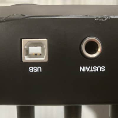 Alesis V49 49-Key USB MIDI Controller with Beat Pads 2017 - 2022 - Black image 4