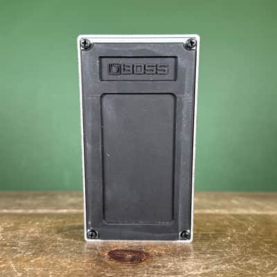 Boss MT-2 Metal Zone (Silver Label) 1991 - Present - Black image 3
