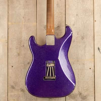 Kauffmann 63 S 2022 - Magenta Sparkle (Gold Flakes) image 3