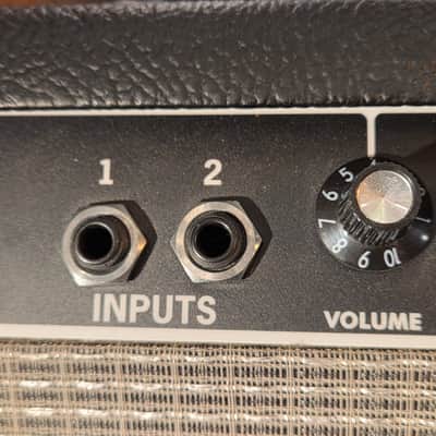Fender Frontman 212R 2-Channel 100-Watt 2x12" Solid State Guitar Combo image 4