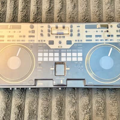 Pioneer DJ DDJ-REV7 (2022-present model) Professional DJ Controller - Excellent Condition + Custom Gig Bag & Dust Cover image 11