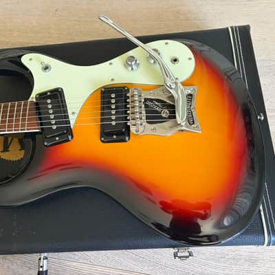 Mosrite Of California The Ventures Sunburst Vibramute Tremolo Japan OHSC MIJ image 16